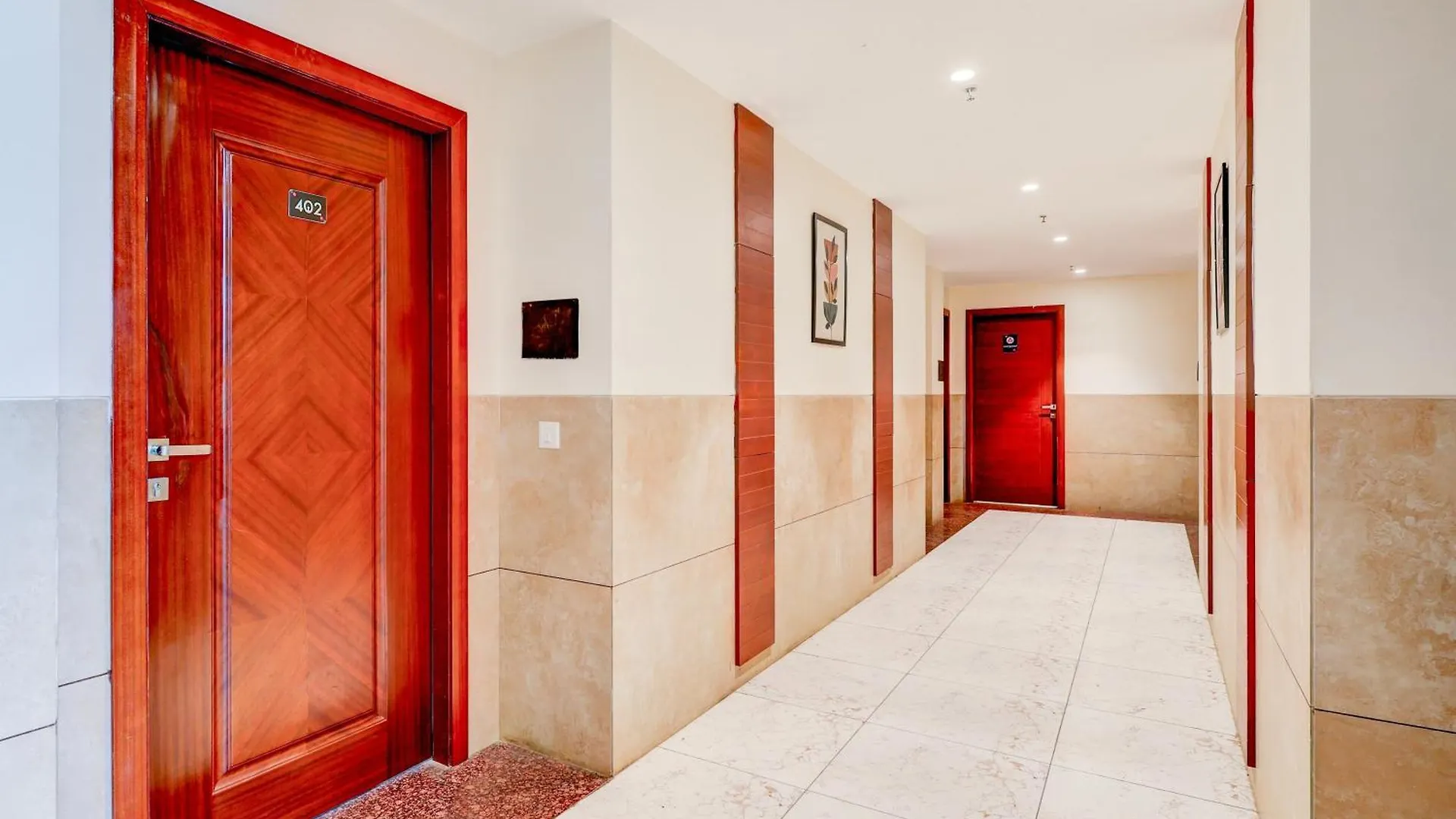 Townhouse Oak Sector 39 Medanta Hotel