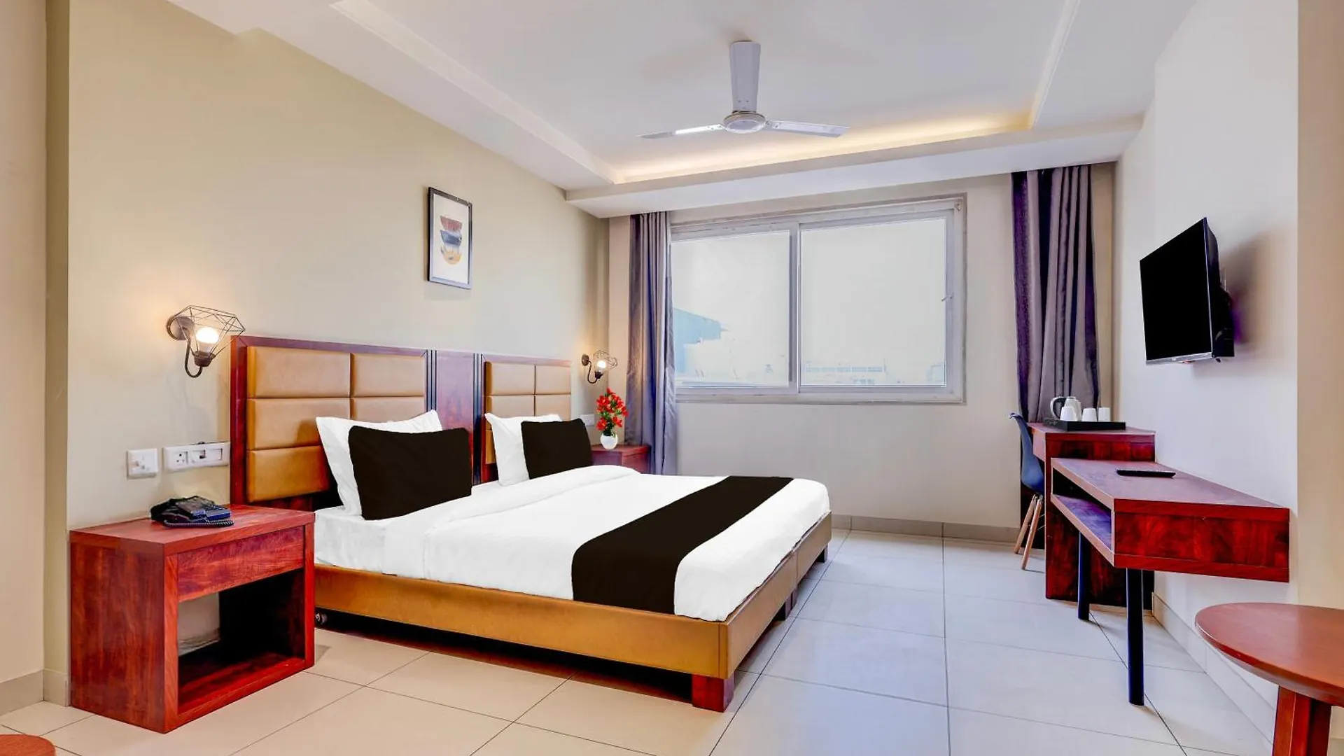 Townhouse Oak Sector 39 Medanta
