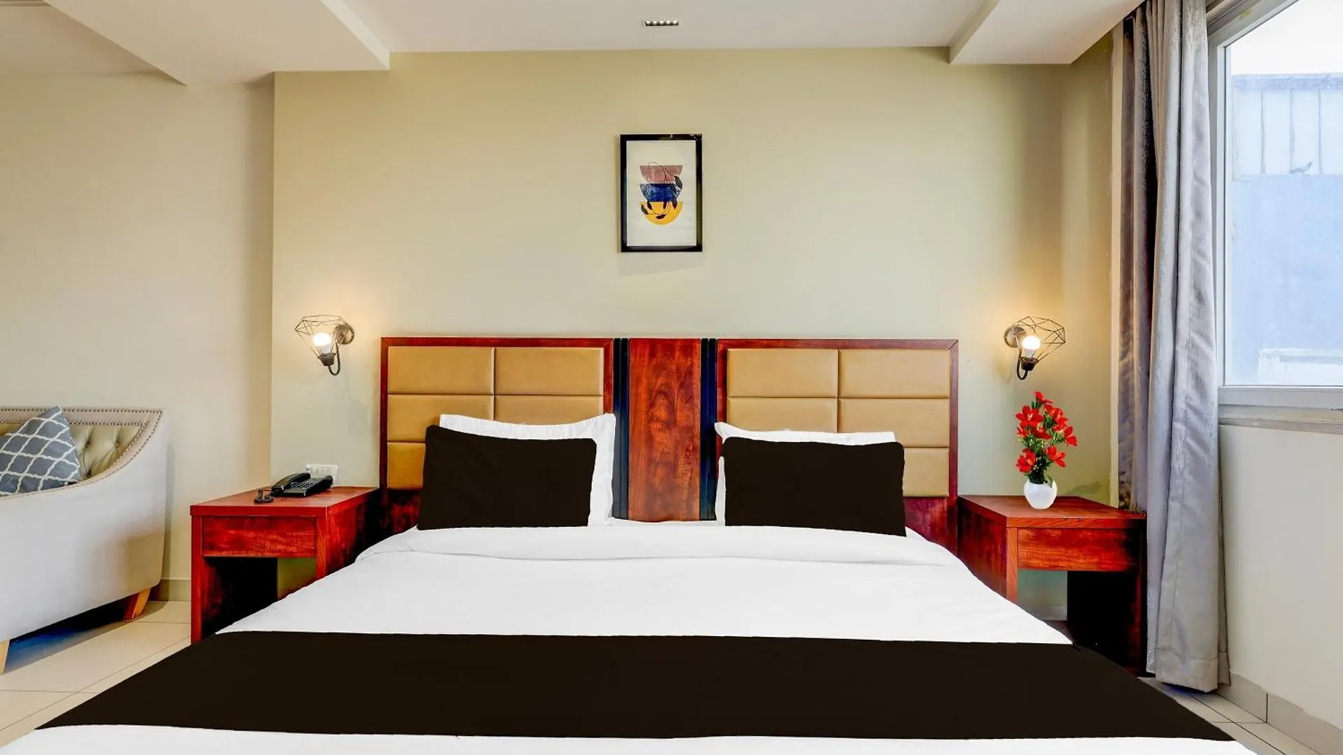 Townhouse Oak Sector 39 Medanta Hotel